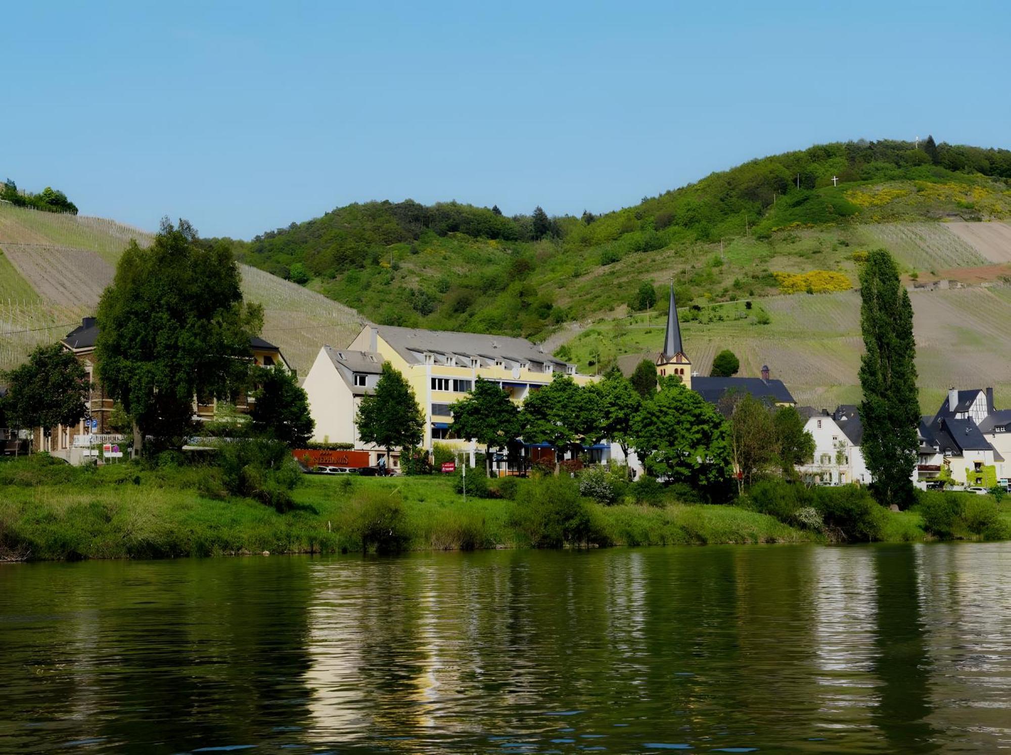 Vegan Hotel Und Restaurants Nicolay 1881 Цельтинген-Рахтиг Экстерьер фото